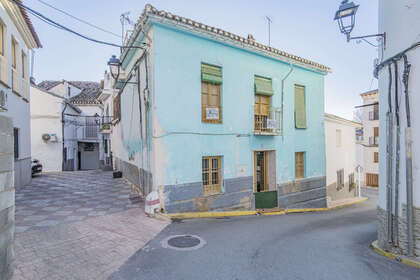 Townhouse for sale in Alfacar, Granada. 